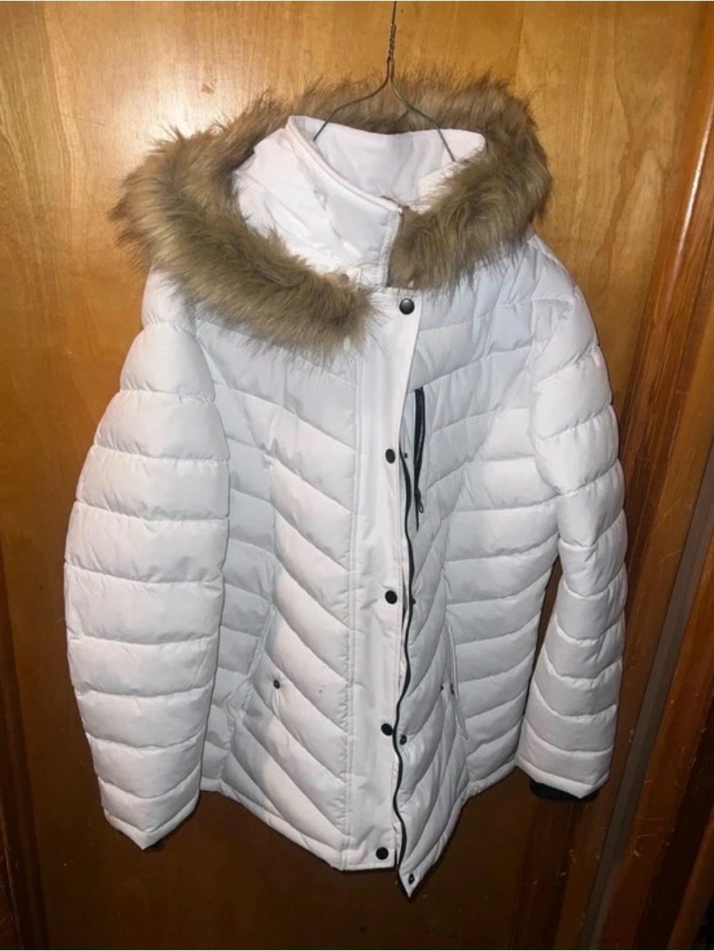 Swiss Tech White Quilted Puffer Coat with Faux Fur Trim